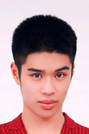 Vittawin Panichtamrong as Hida in Hit Bite Love