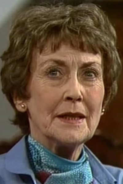 Erni Arneson as Henriette Holst in Henover midten