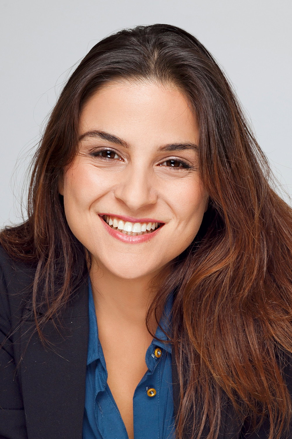 Dikla Hadar as Ahuva in Highway 65