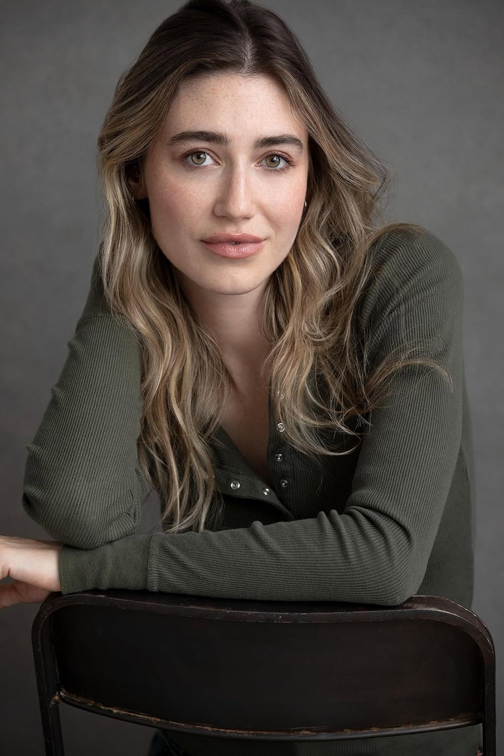 Kamilla Kowal as Zoey in Serenity