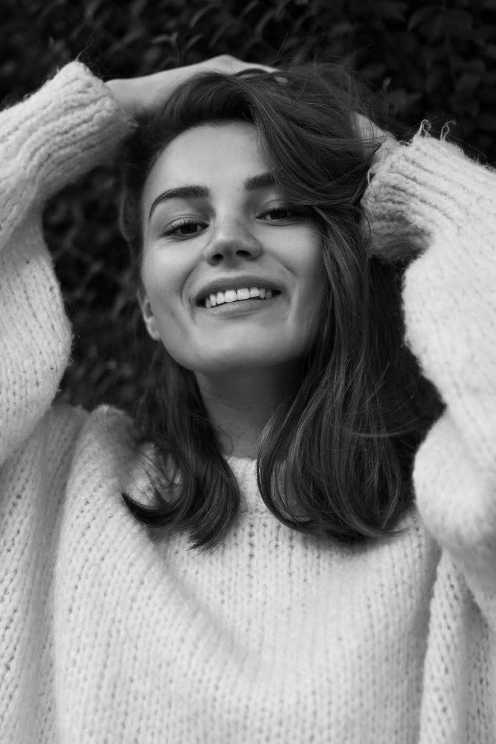Paloma Anastacia as Narratrice in Dear Doctor