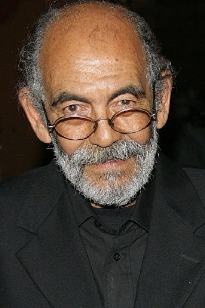 Mohamed Majd as Hussein in The Source