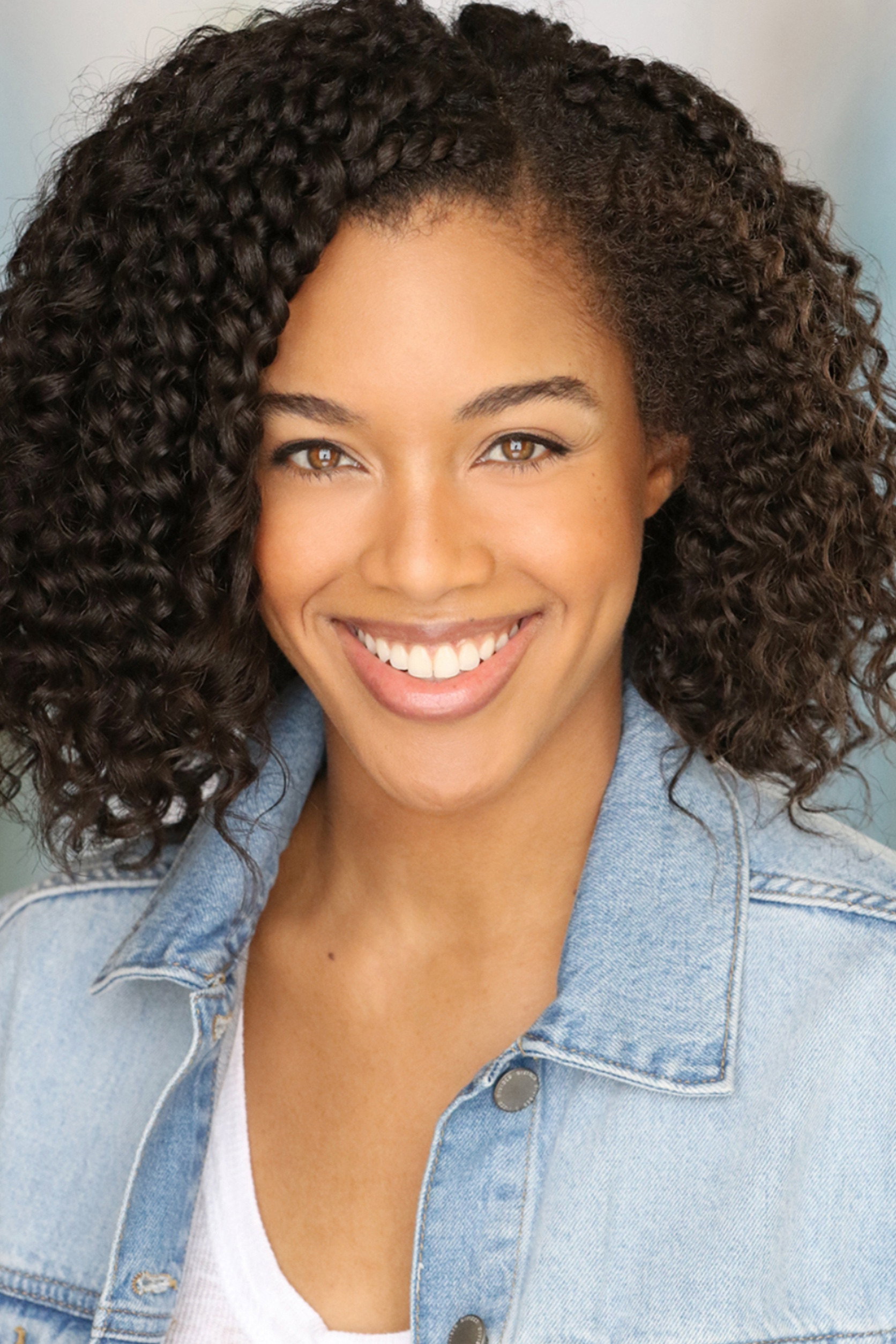 Morgan Calhoun as Older Victoria in Blue Porcelain