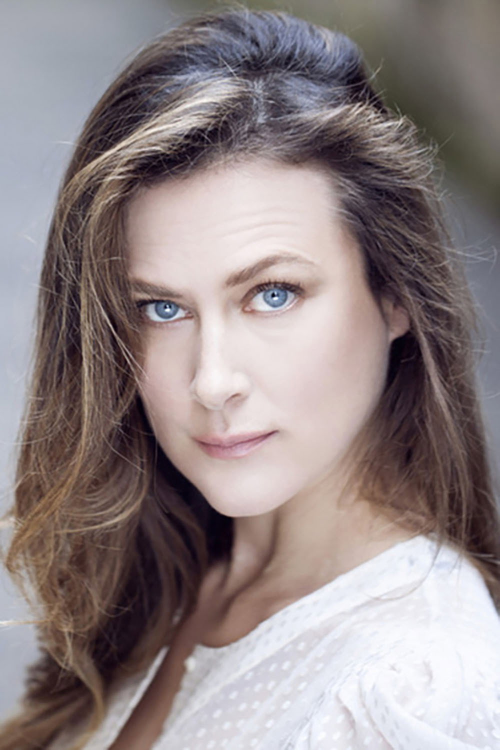 Isabella Aldovini as Luisa in With or Without You