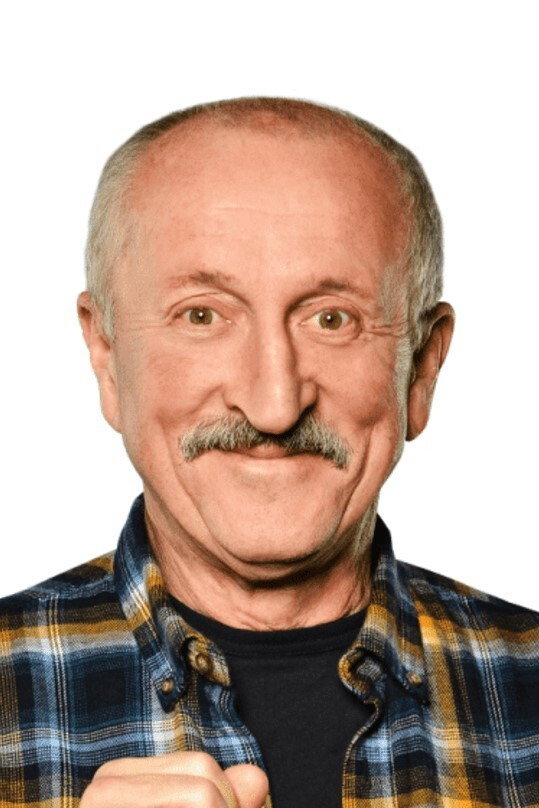 Oldřich Navrátil as kapitán Josef in Na vodě