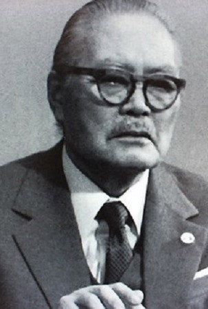 佐々木孝丸 as Chisaka Hyobu in Forty-Eight Man