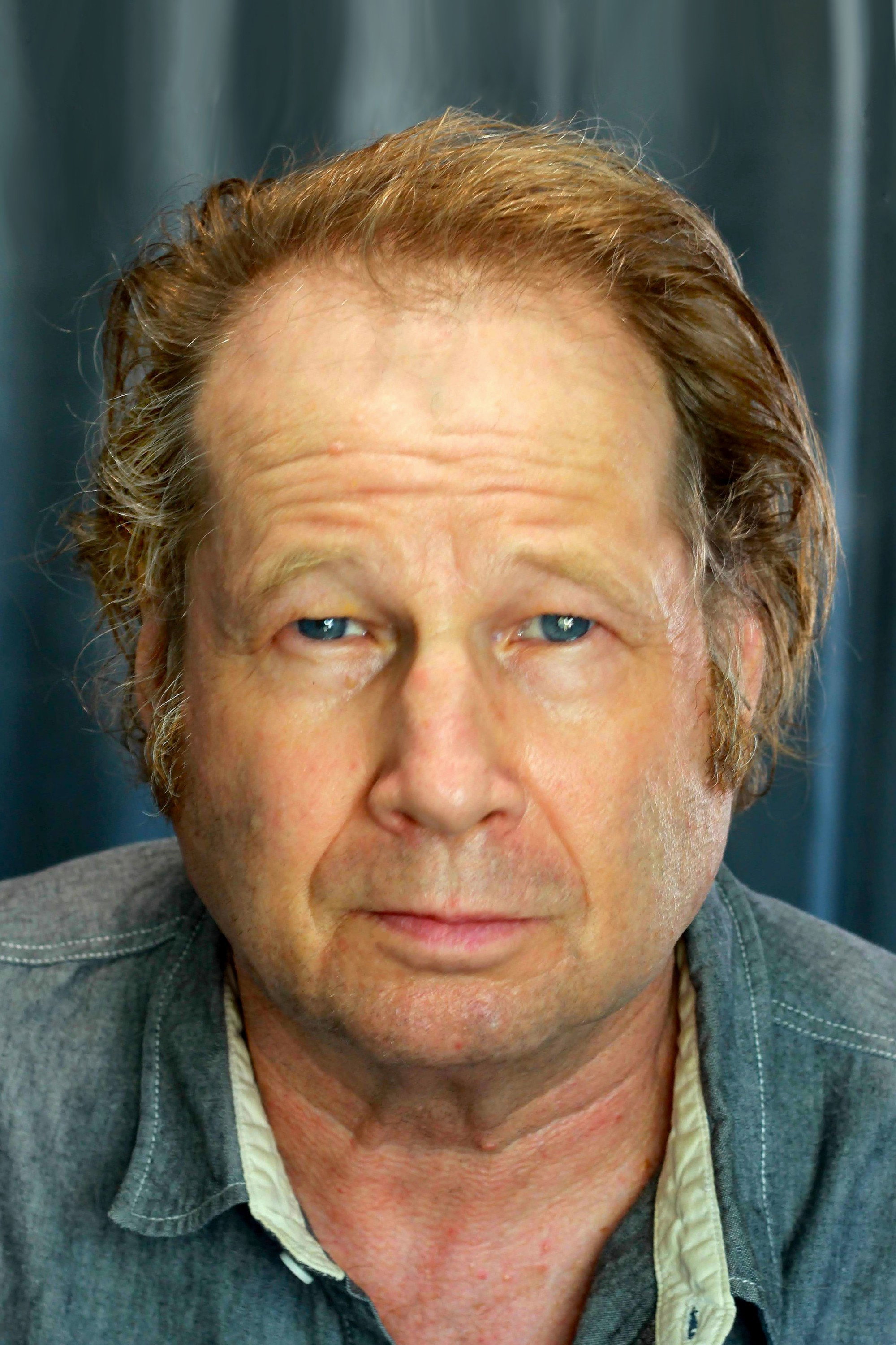 Mikul Robins as Gordon in V-World Matrix