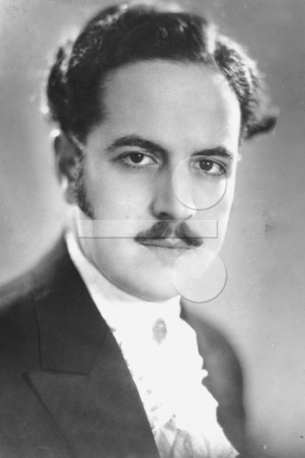 Ronaldo de Alencar as Martim in Iracema