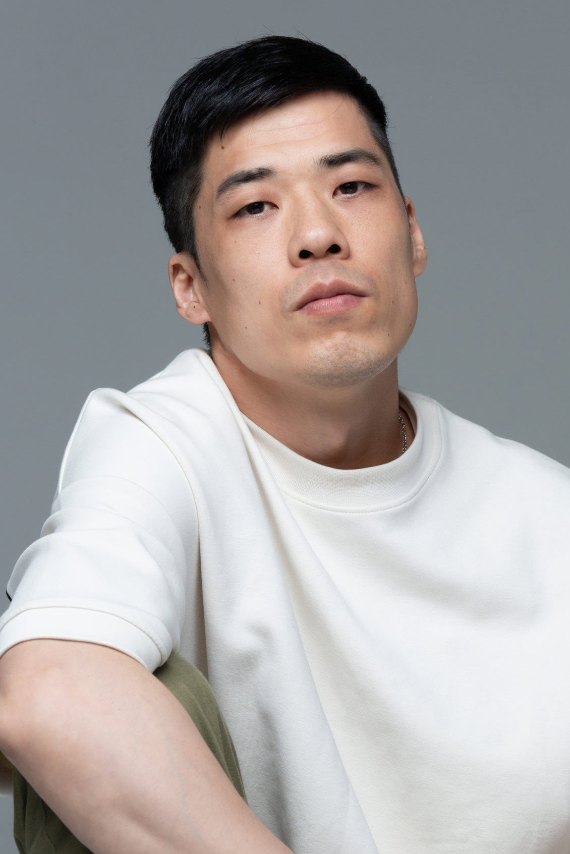 鈴木孝之 as Jinnai's Subordinate in Pure Japanese