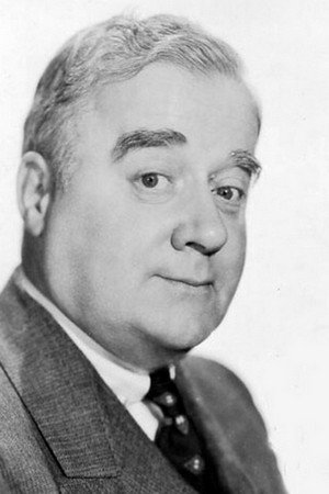 Ernest Cossart as Commissioner Allan in The Lady Fights Back