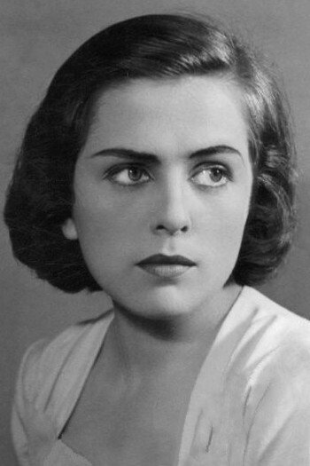 Vlasta Matulová as Otradovcová in Assassination