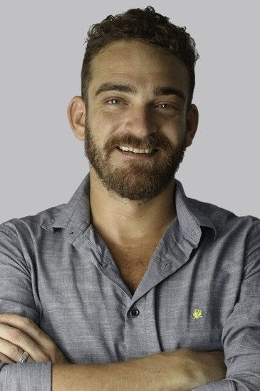 Daniel Bouzas as Beto in A Suspeita