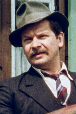 Ireneusz Kaskiewicz as Old Wiarus (voice) in Mamo, czy kury potrafią mówić?