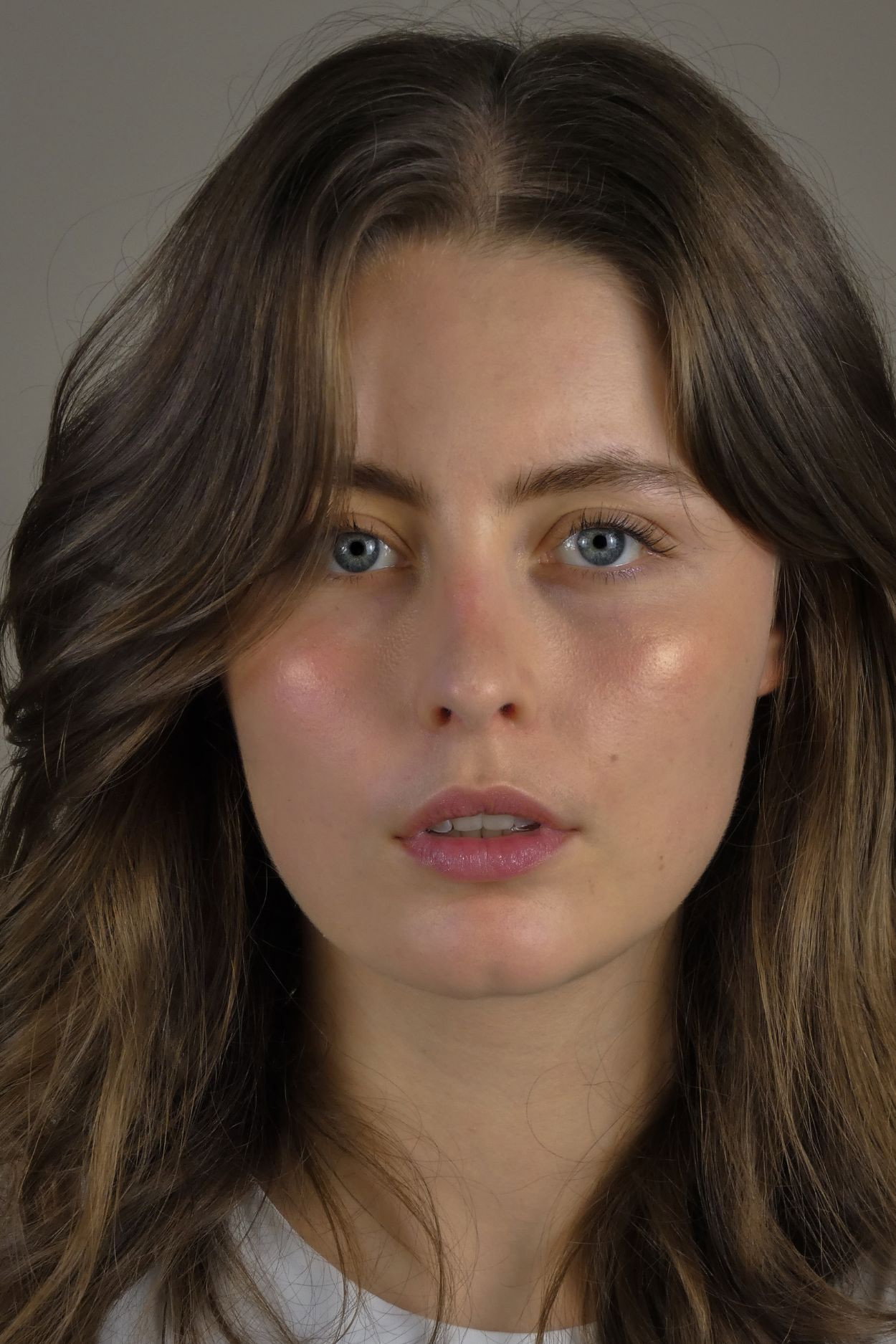 Isabel Bruijnzeels as Janna in Multiplayer