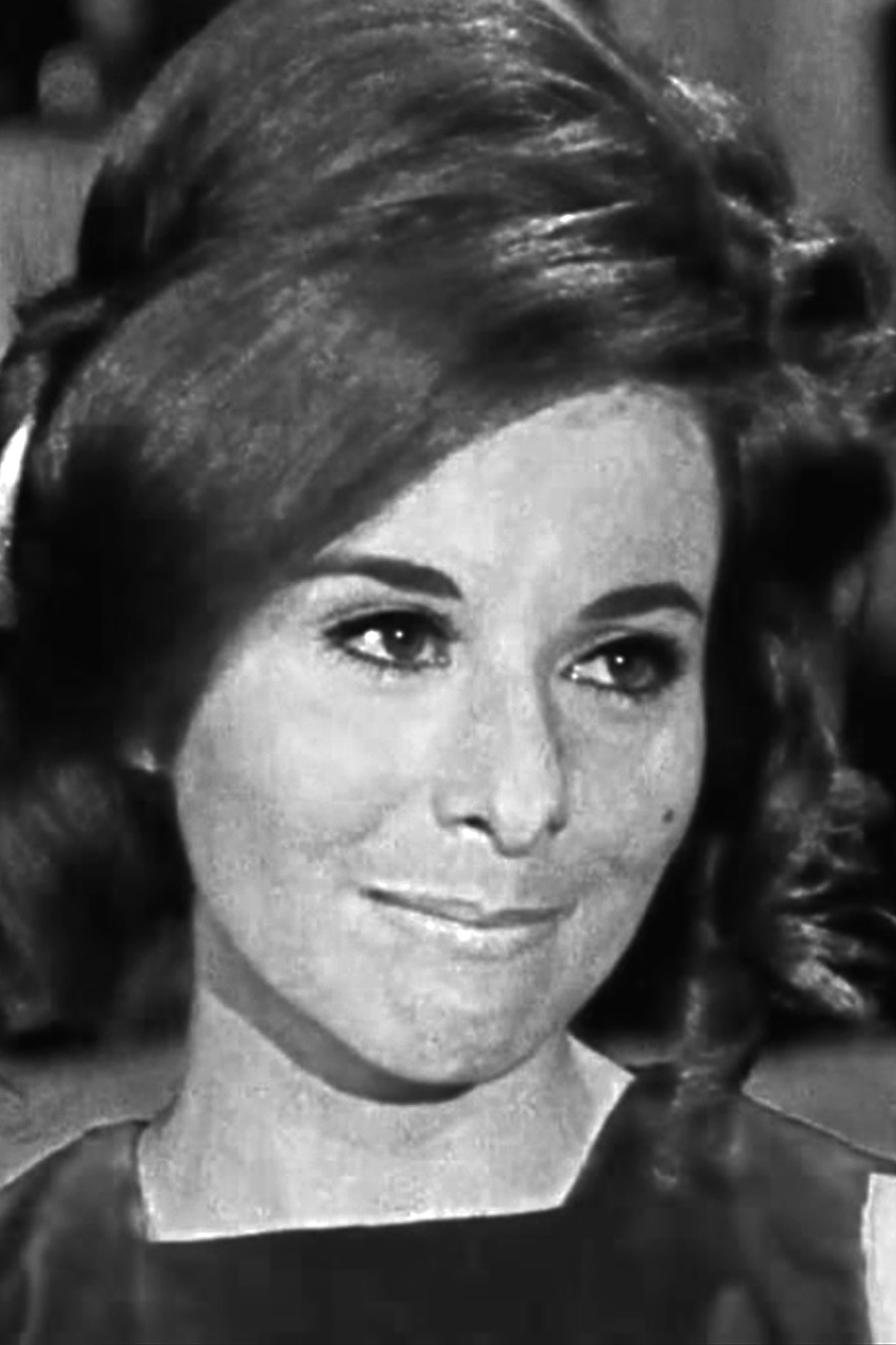 Simonette as Susana Galván in Destino para dos