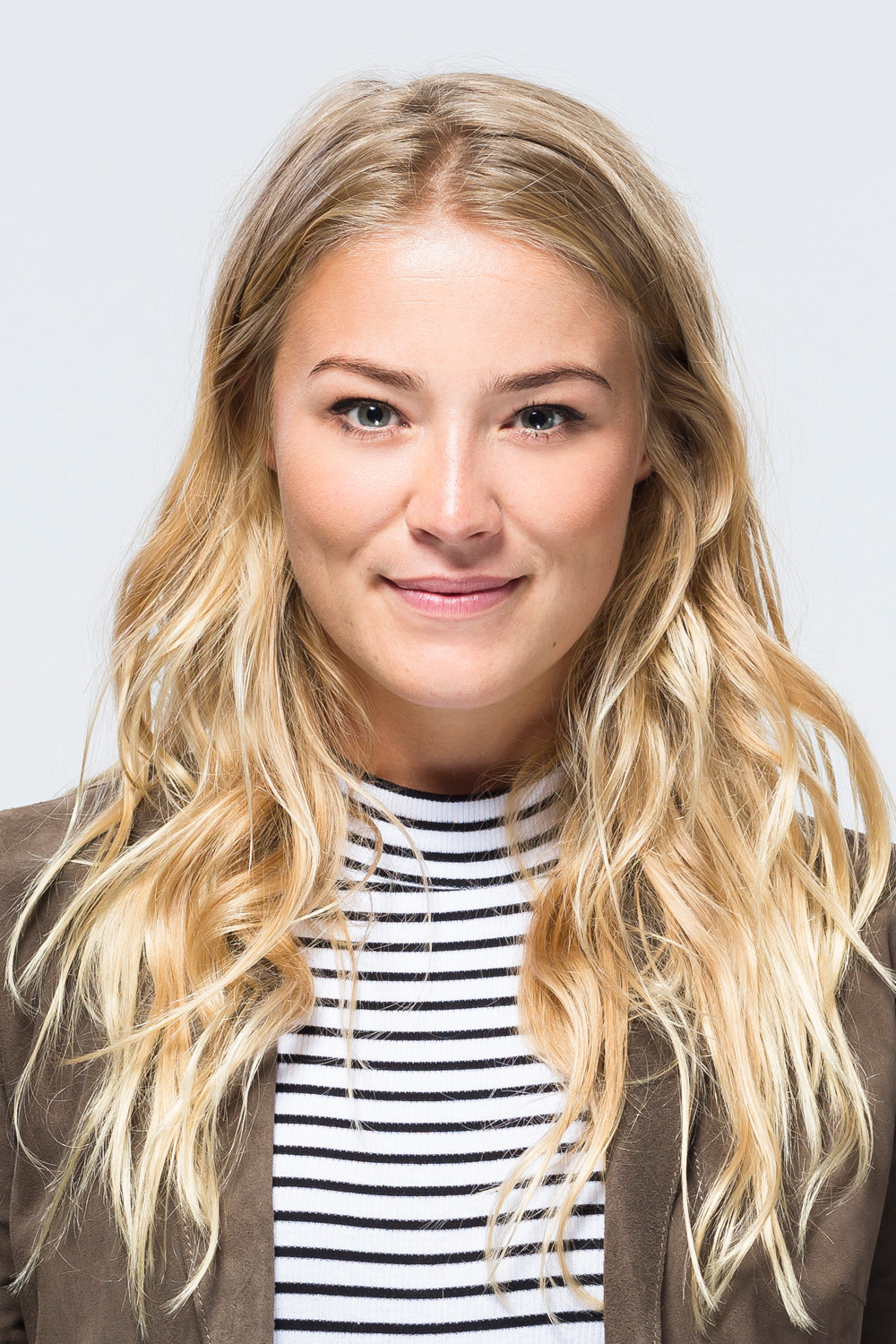 Geraldine Kemper as Self - Host in Big Brother