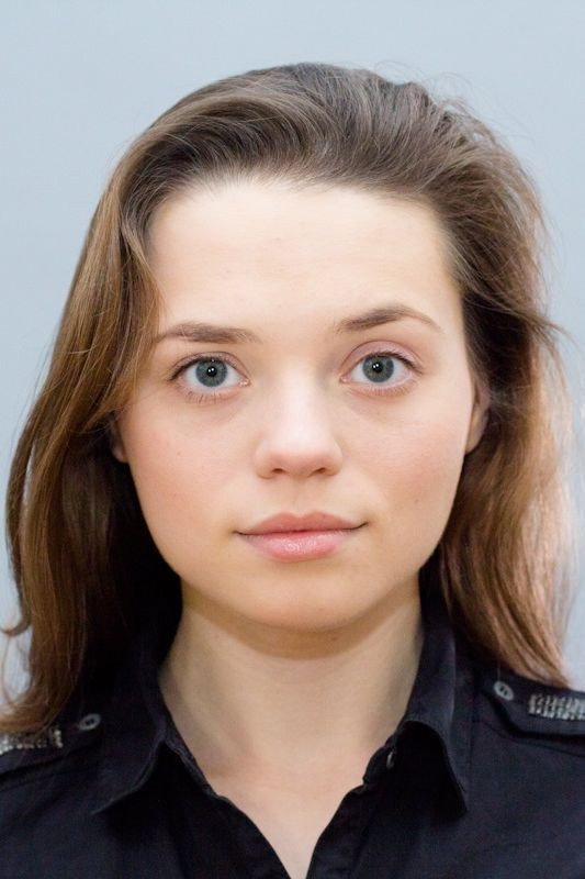 Olena Borozenets as Tania Svitlychna in There Will Be People