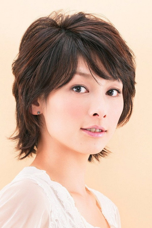 Asami Ishikawa as Sayaka Mine in Tokyo Love Cinema