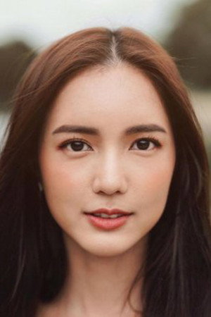 Bua Nalinthip Sakulongumpai as Preem in Dear My Secretary