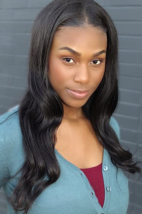 Shaylin Becton as Gloria (voice) in Madagascar: A Little Wild