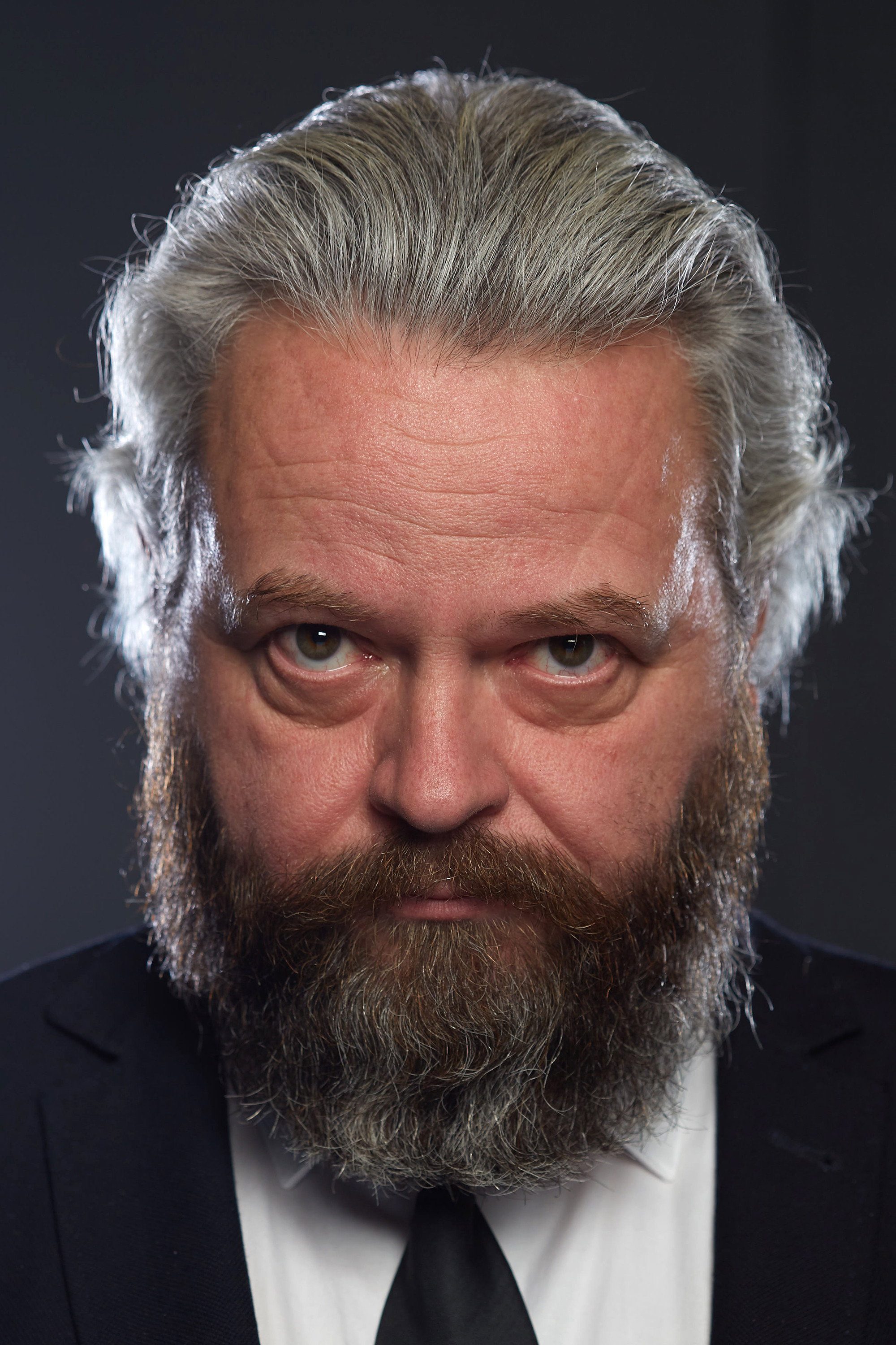 Arnfinnur Daníelsson as Neighbour in Gone