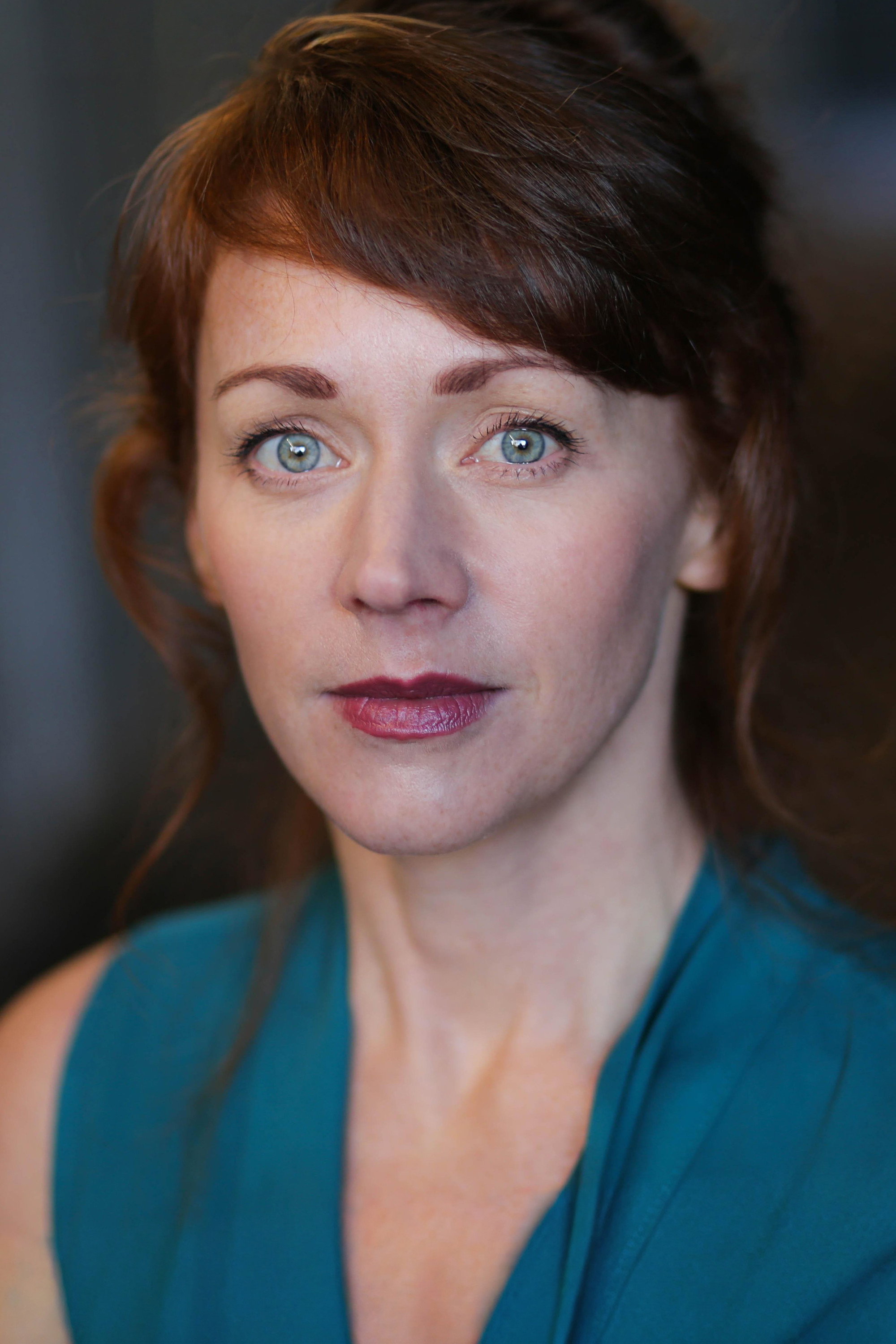 Lucianne McEvoy as Fiona in The Problem with People