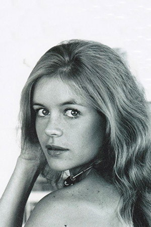 Anne Lonnberg as Samantha in Conspiracy in the Mediterranean