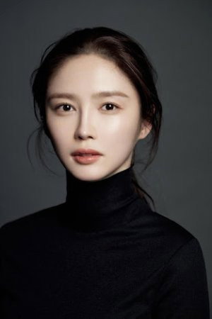 Lee Seo-el as Yoon Chae-a in A Good Day to Be a Dog