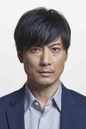玉山鉄二 as Liu Yihua in The Vulture