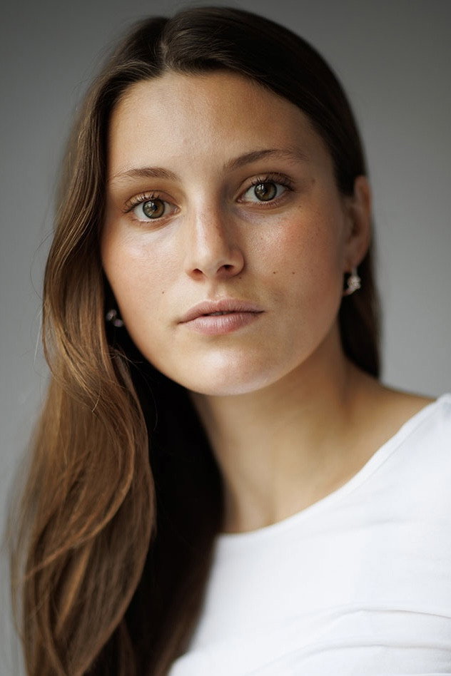 Ruby Dagnall as Rosemari in Framing Mom