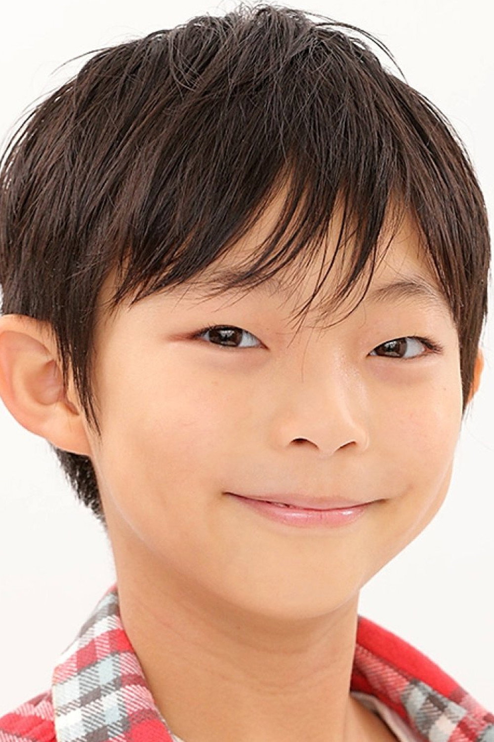 Shunta Ito as Kota Kawauchi (boy) in Ring Wandering