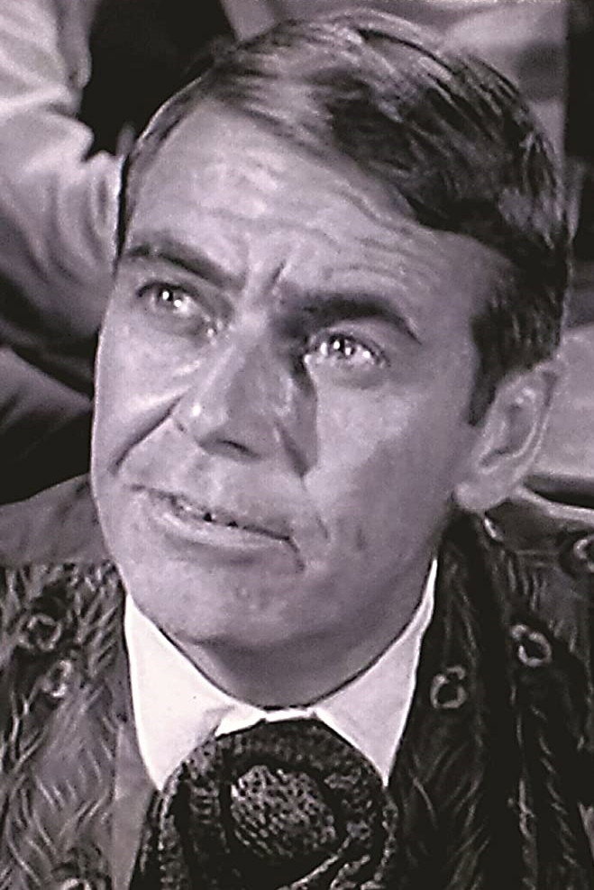 Dan Riss as Neff - Newspaper Reporter in Panic in the Streets