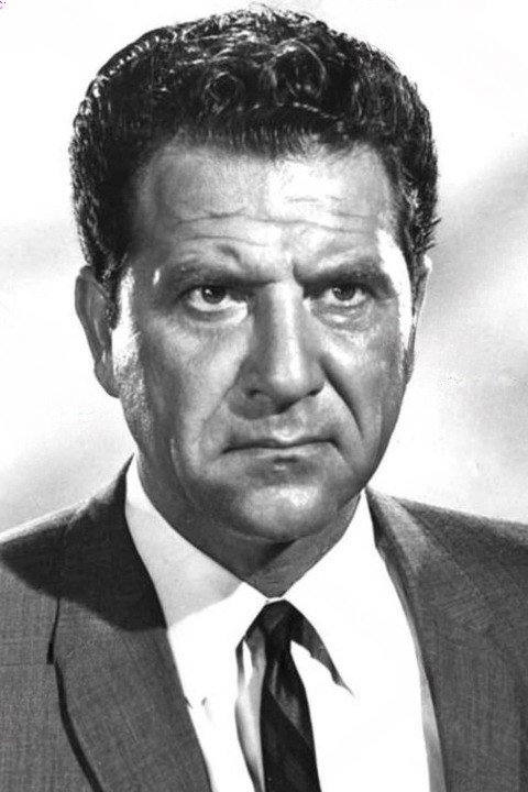 Baynes Barron as Sgt. Mack Clyde in The Strangler