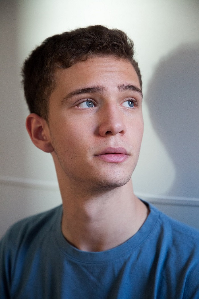 Tobia De Angelis as Alessio Carauna in Off Grid
