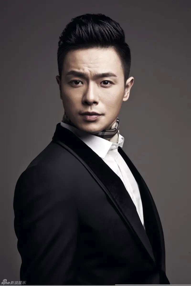 Wan Siwei as Fu Sinian in Fall in Love Again