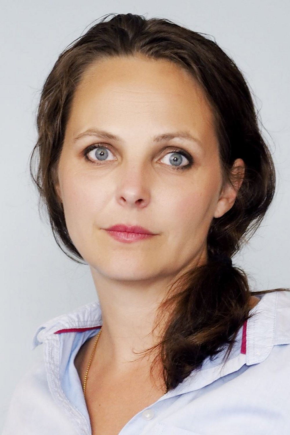 Cecilie A. Mosli as Woman in Invisible
