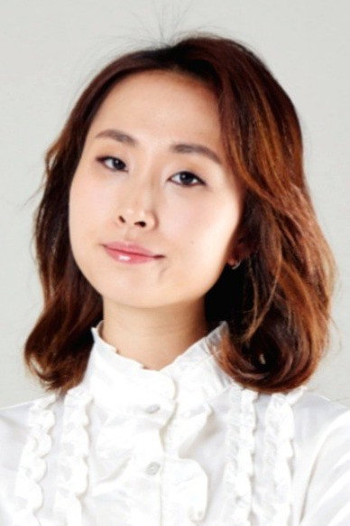 Lee Yoo-rin as Girl stand-in (uncredited) in Spirits' Homecoming