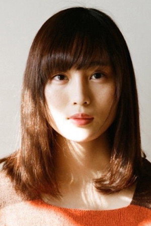 松本花奈 as Kaoru Kondo in Dog in a Sidecar