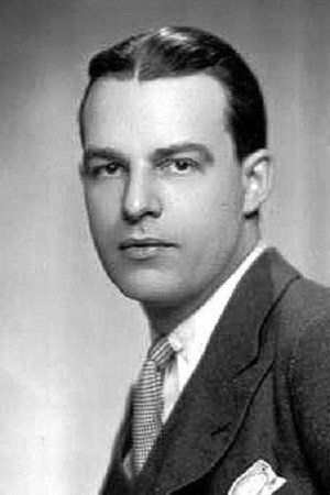 Alfred Lunt as John Thorne / Andre de Mersay in Backbone