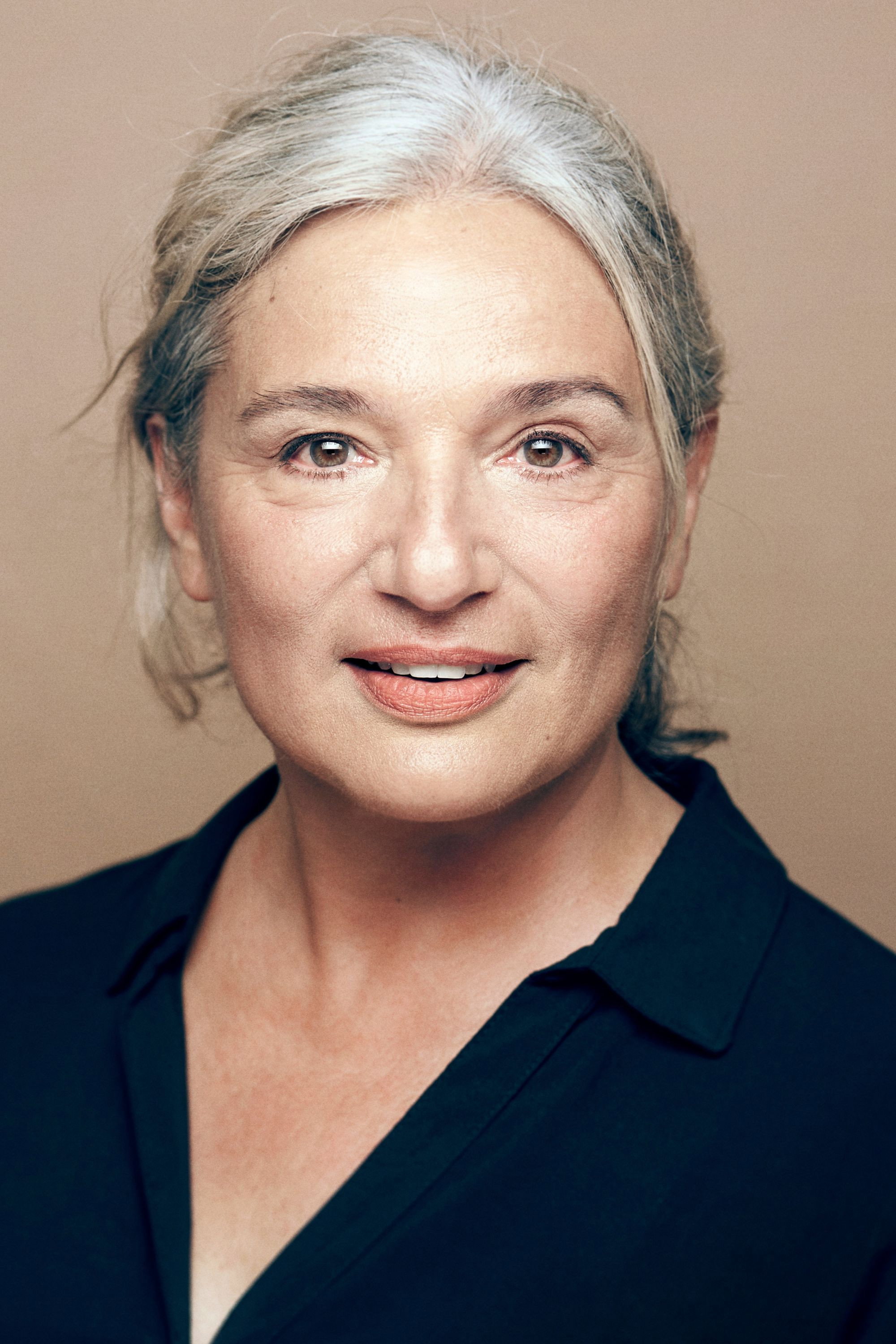 Montse Esteve as Mercè in Palucca
