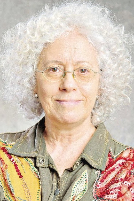 Cecília Homem de Mello as Ana in Sound & Fury