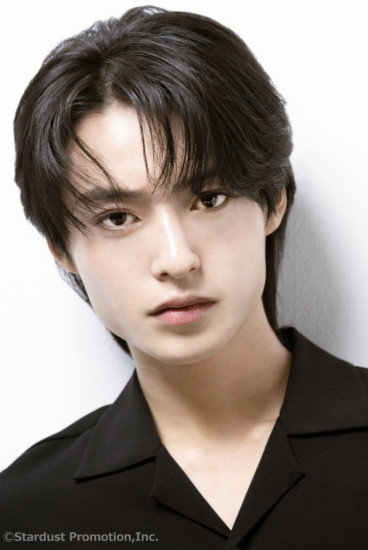 冬野心央 as Hoeru Tono / Gozyu Wolf in No. 1 Sentai Gozyuger