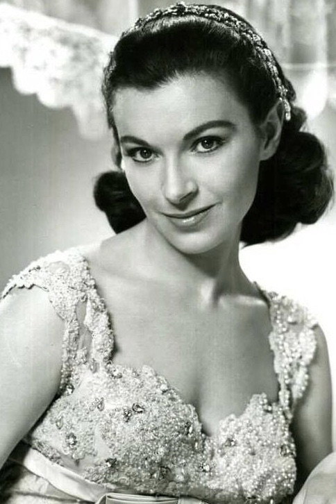 Maureen Connell as Paula Brown in Echo of Barbara