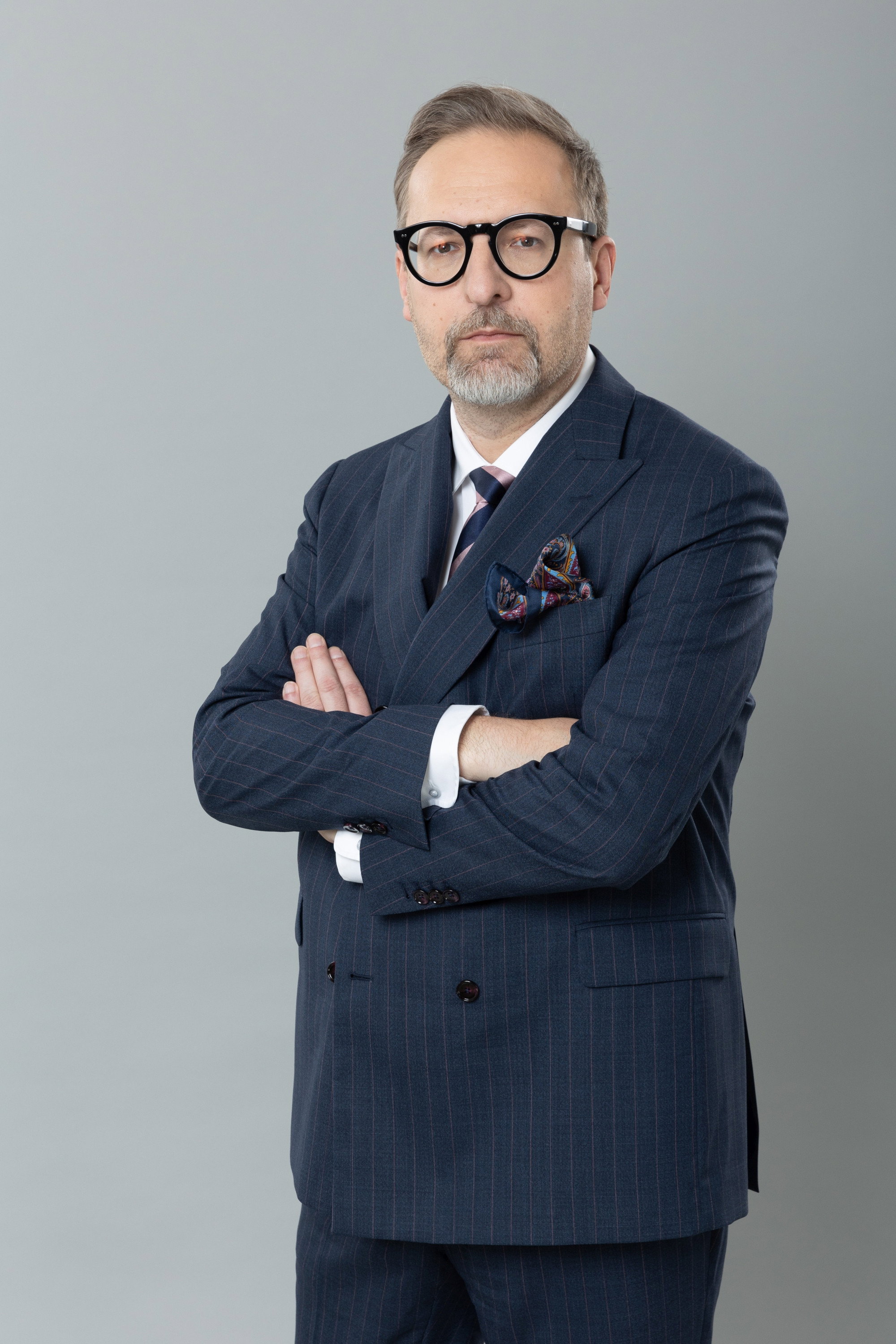 Jiří Martínek as Doktor Vševěd in Na lovu