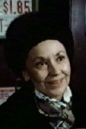 Mary Davenport as Mrs. Collier in Sisters