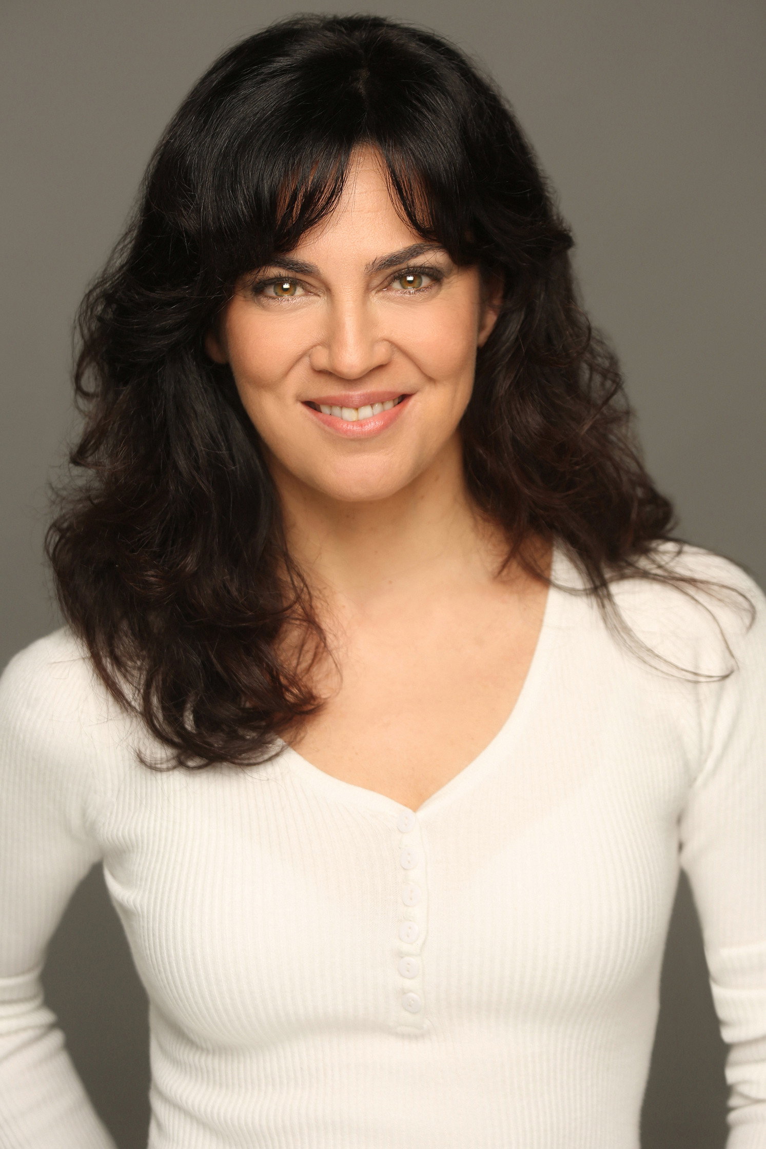 Guadalupe Lancho as Carmen in Frena.