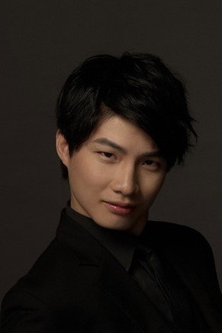 黃泰維 as Ying Hong in Keyboard Warrior