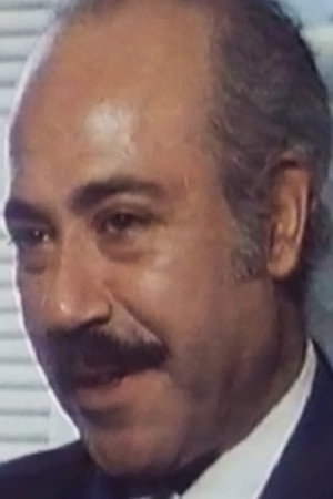 Νίκος Σκιαδάς as Ağa in Scavengers Reign