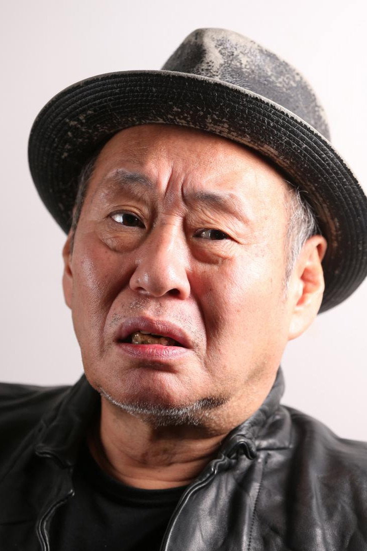 泉谷しげる as Motobe Masayuki in The Sky is Mine - The Billionaire Detective