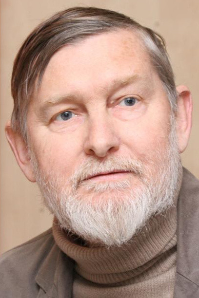 Jan Schmid as ředitel in Requiem for a Maiden